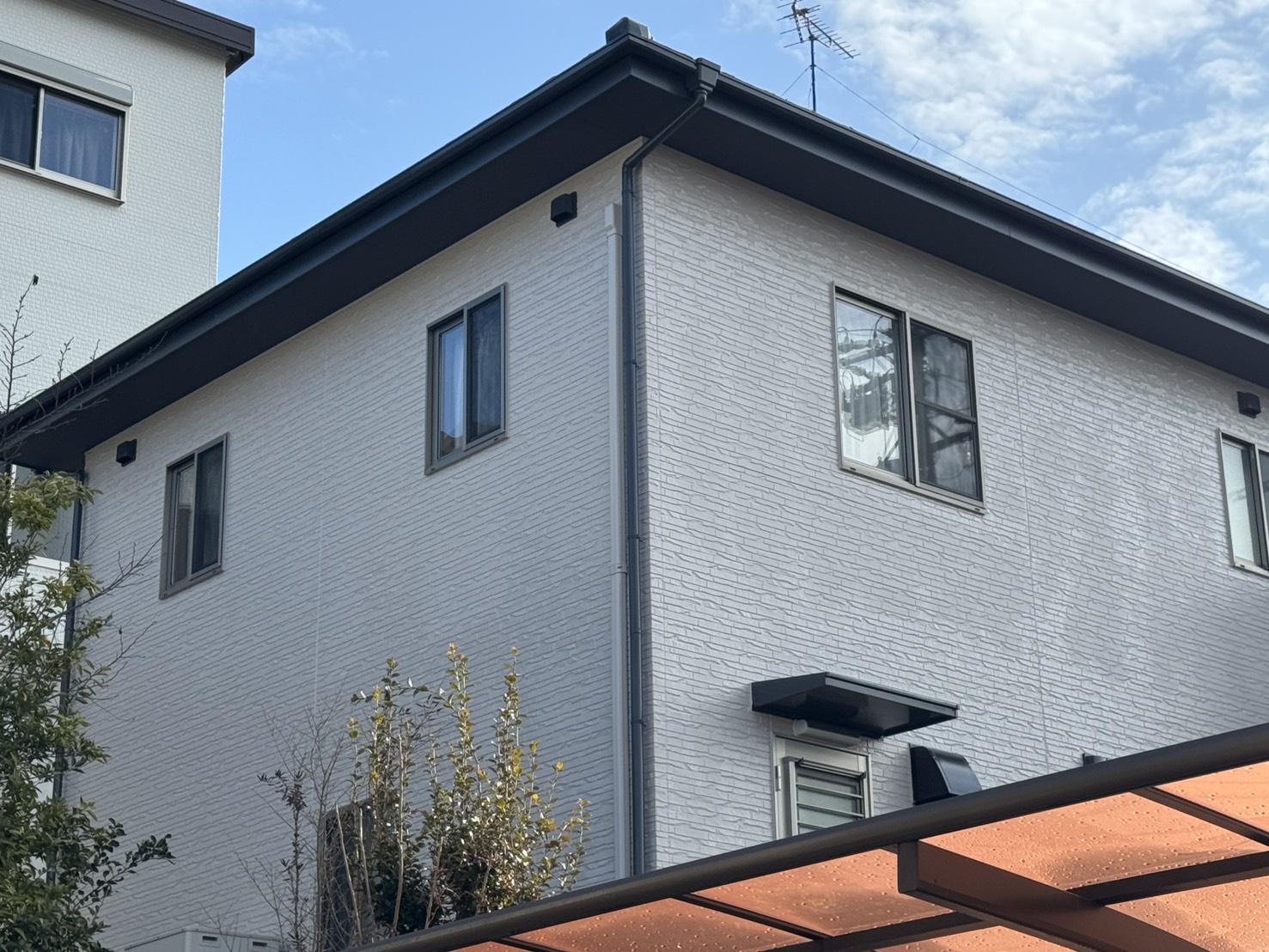 多治見市で外壁塗装をするなら何社比較すべき?判断基準